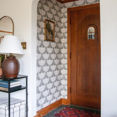 Q&A With Suzannah Stanley: How to Apply Removable Wallpaper in an Entryway