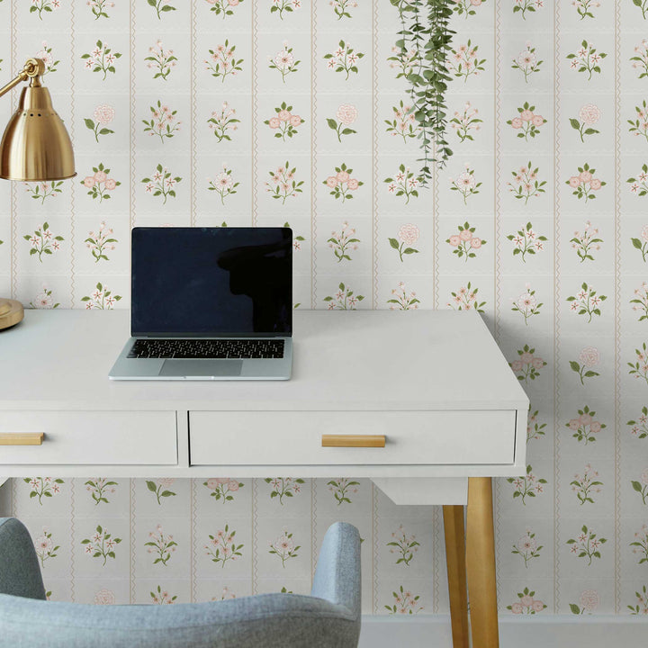 #color_garden-blush-and-green