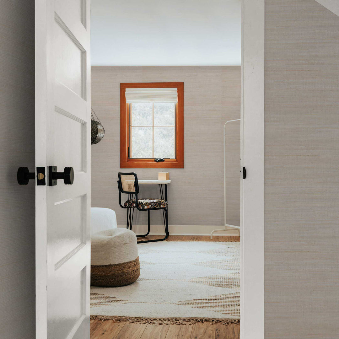 #color_pearled-natural-on-silver