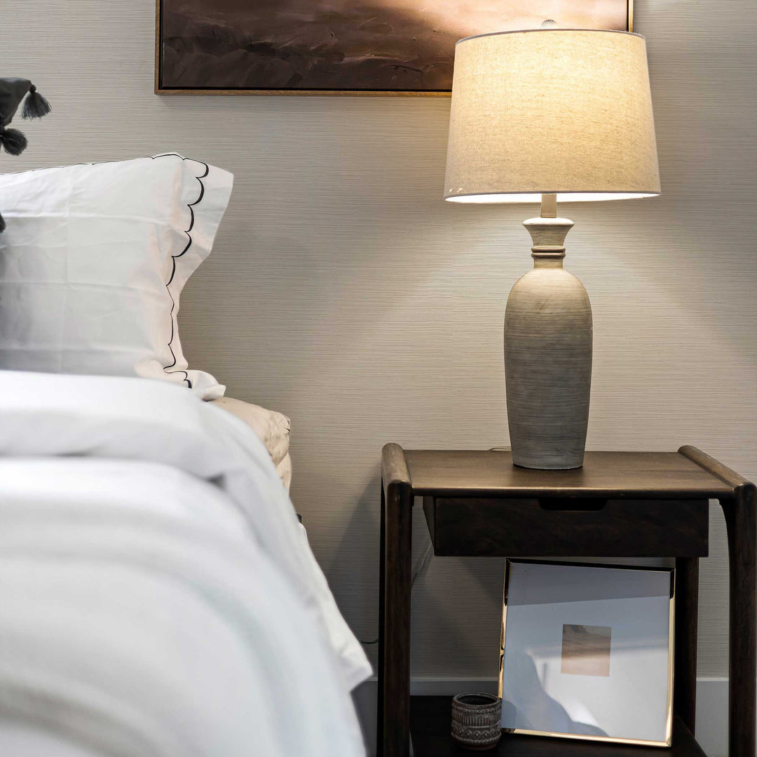 #color_light-natural-and-taupe