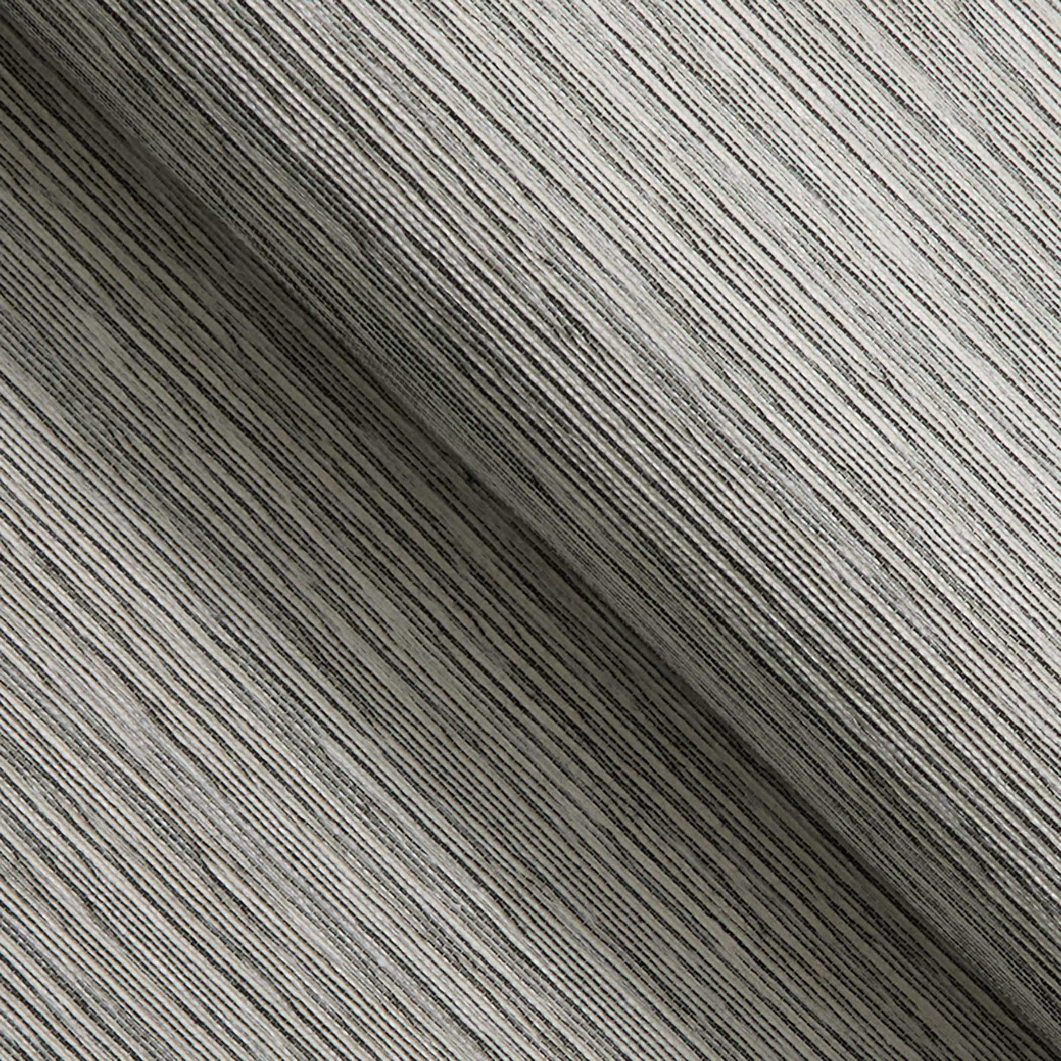 Fine Horizontal Sisal and Viscose Rayon Grasscloth Wallpaper – Tempaper