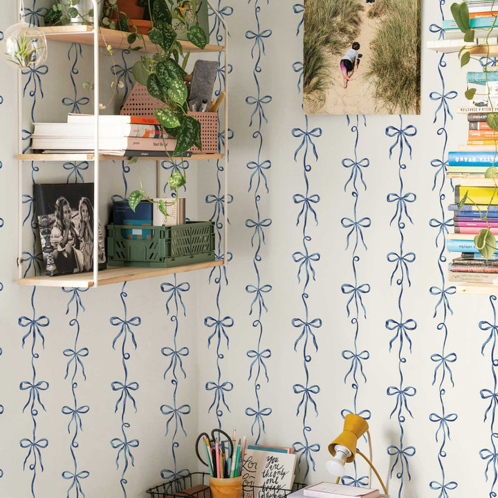 #color_blue-and-off-white