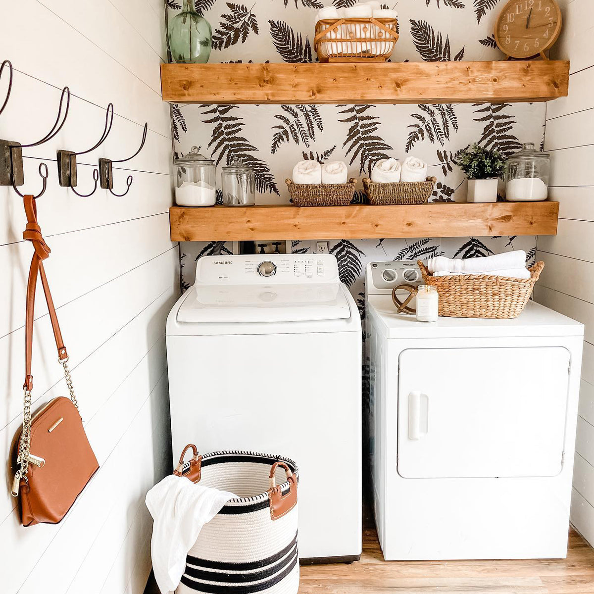 Top Laundry Room Wallpaper Ideas | Revamp Your Space – Tempaper